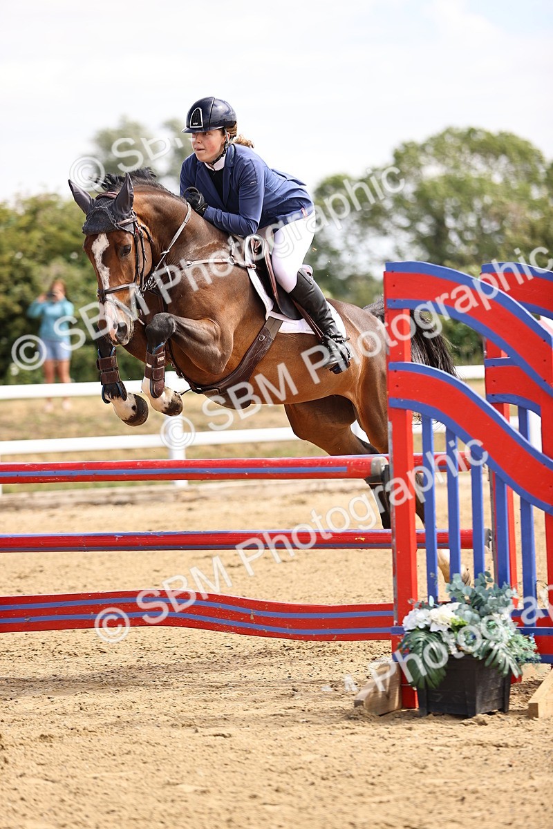 SBM_009754 - Class 8 - Senior Newcomers - 1.10  Open