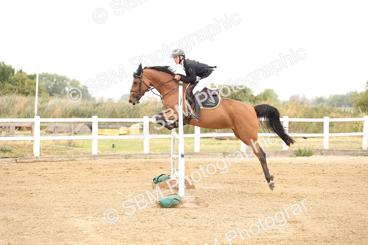 SBM_024094 - Class 6 - Senior Newcomers 1.10m