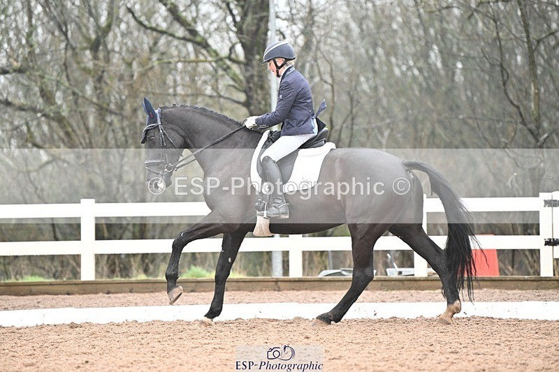 250215-140048-03981 - 228-Louise.Hutchinson-Shovern.Noire