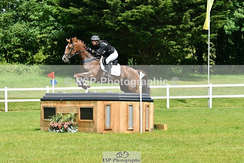 230528-131738-17171 - 409-HENTON_FIRST_LADY-Bundy_Philpott-XC