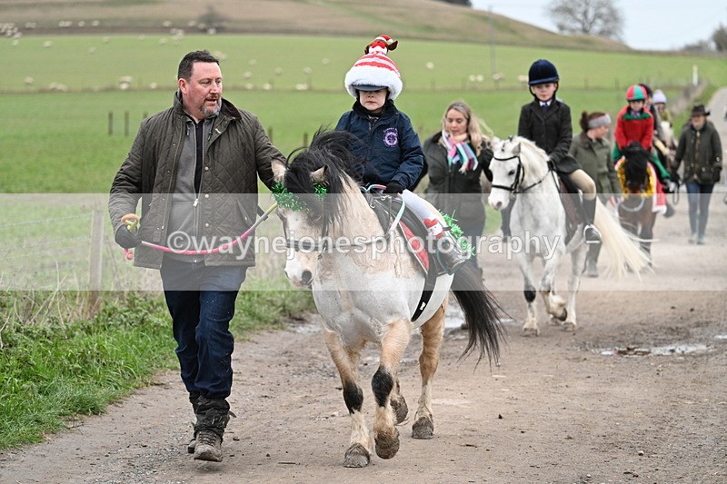 WJ7_1344 - Walk Home