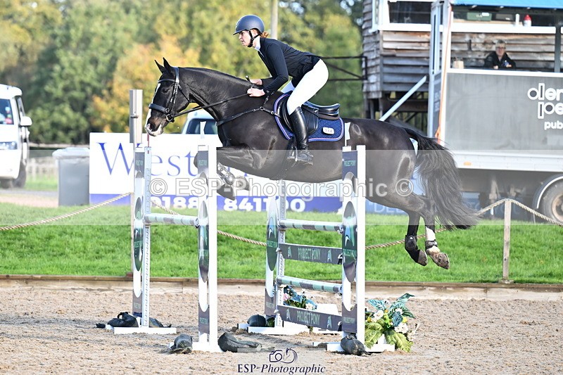 251024A-103613-06515 - B-144-Annabel.Carthy