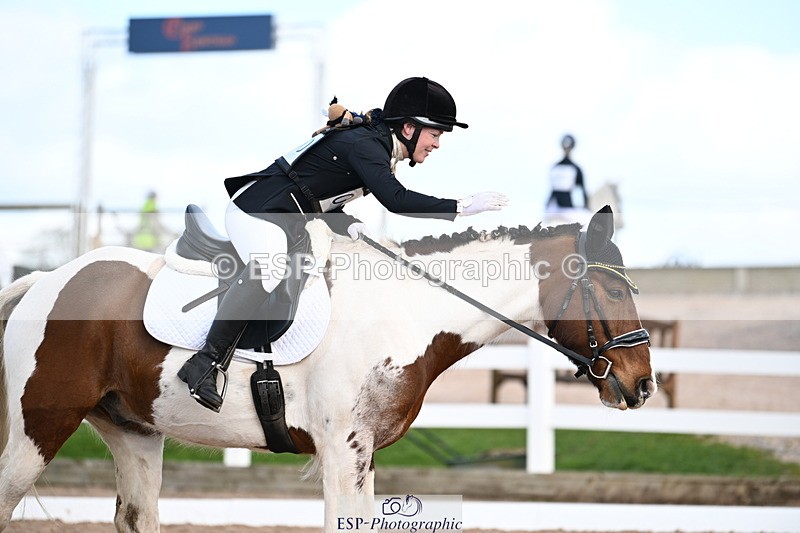 240324A-131003-02817 - Novice 27, 12.30 to 13.50