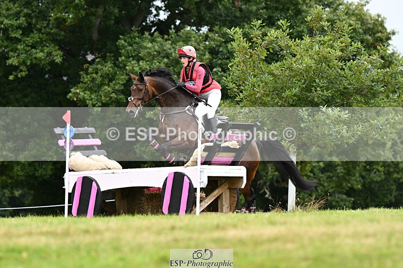 240825X-172515-37506 - 80cm XC 16.30 to 17.30