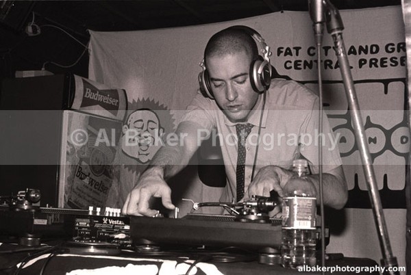 04 edan - Friends-&-Family @ the-roadhouse 16.11.02