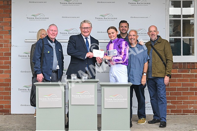 290825-Race 1-Sandret-8283 - Race 1