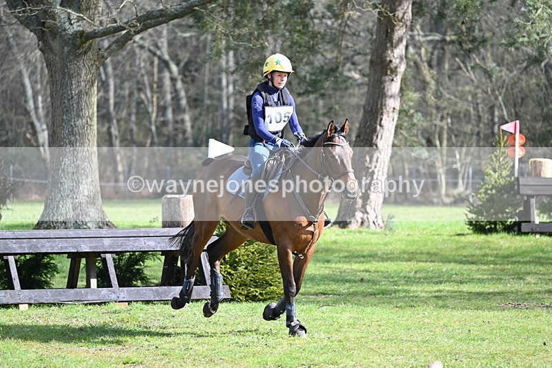 WJ7_0102 - Time 10:13 to 10:38 Times at the Fence