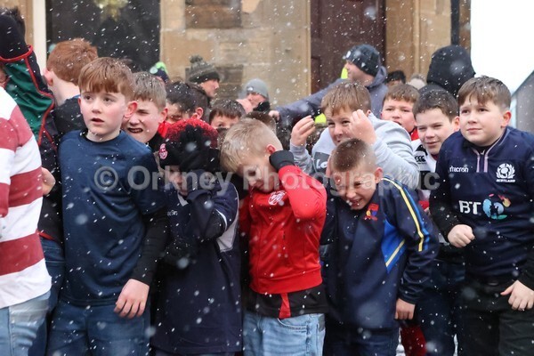 AA076393 - New Years Boys Ba'