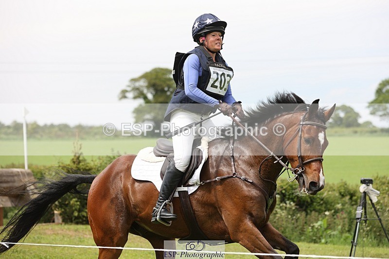 240525-144551-16417 - 203-OAKPORT_WEST_COAST_EXPRESS-Emma_Wilkes
