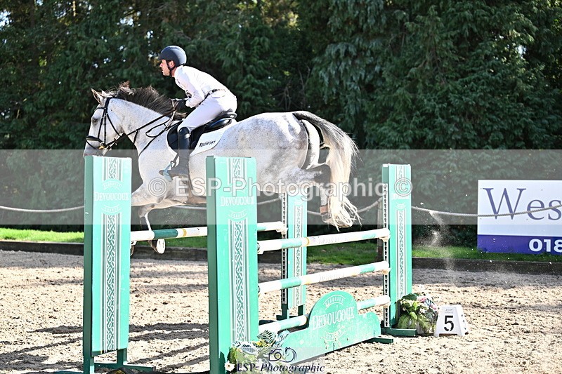 260906A-160528-04562 - Cls 24 Snr Foxhunter