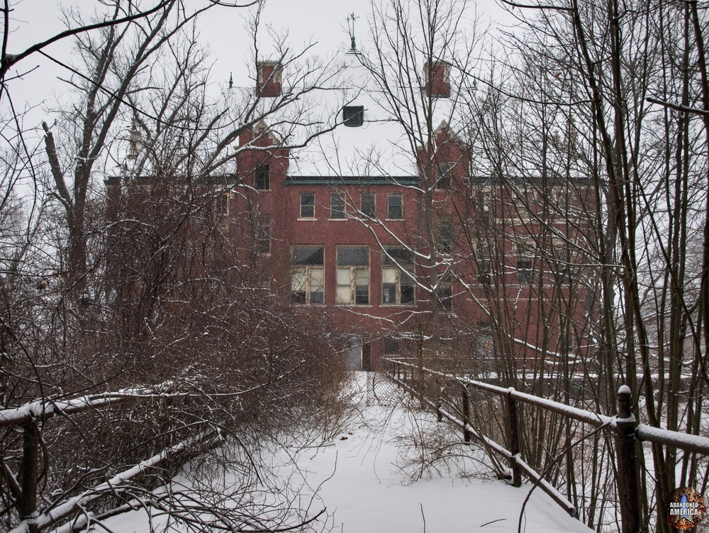 Snowy Grounds | Norwich State Hospital