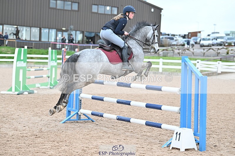 231119A-113000-05422 - Sun Cls 5 Newcomers & 1m Open