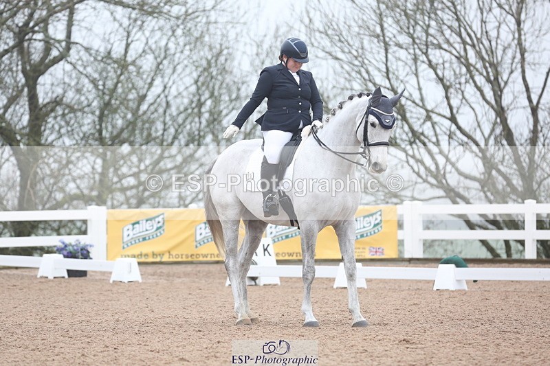 240217A-100245-00906 - 179-Sophie.Gregory-Lady.Lucydale