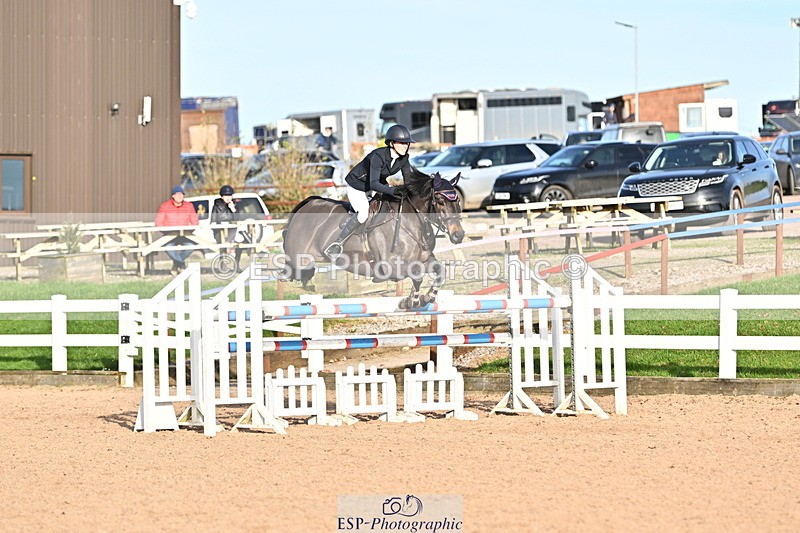 241113A-141841-00847 - Cls 05A&B Snr Fox & 1.20m Open