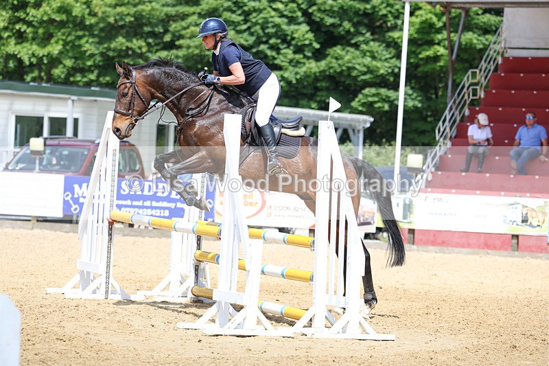 3E7A0299 - Class 10: Senior 95cm open