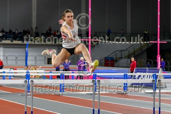 Age26SAT-914515 - Track Female Set One