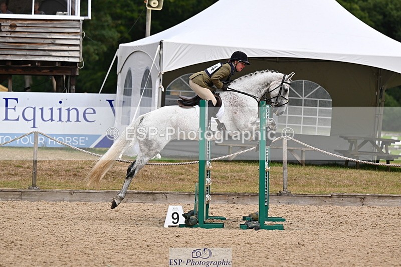 250802A-113016-02580 - C-124-Janine.Paterson-MACHAS.GREY