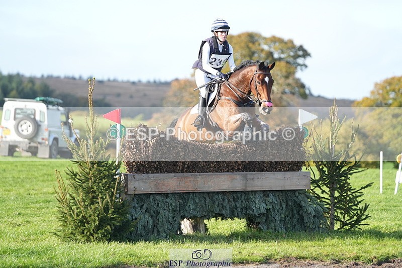 251024A-152913-14440 - C-239-Ellie.Townend
