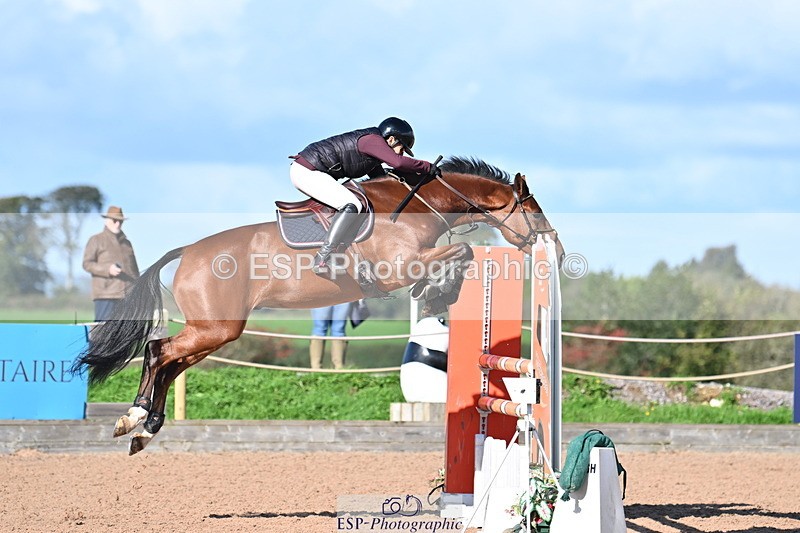 231014A-113012-04396 - Cls 18 Newcomers & 1.10m Open