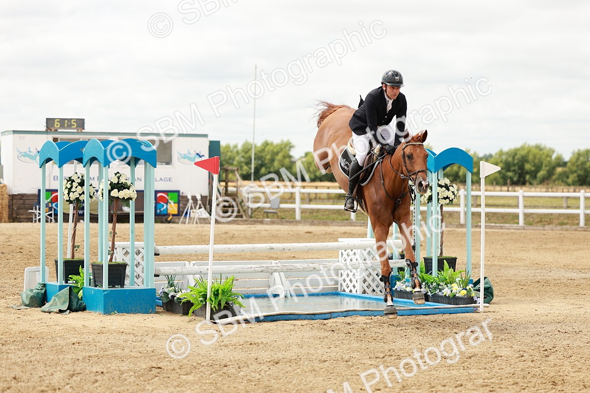 SBM_018330 - Class 21 - Senior Newcomers Championship 2d Rd