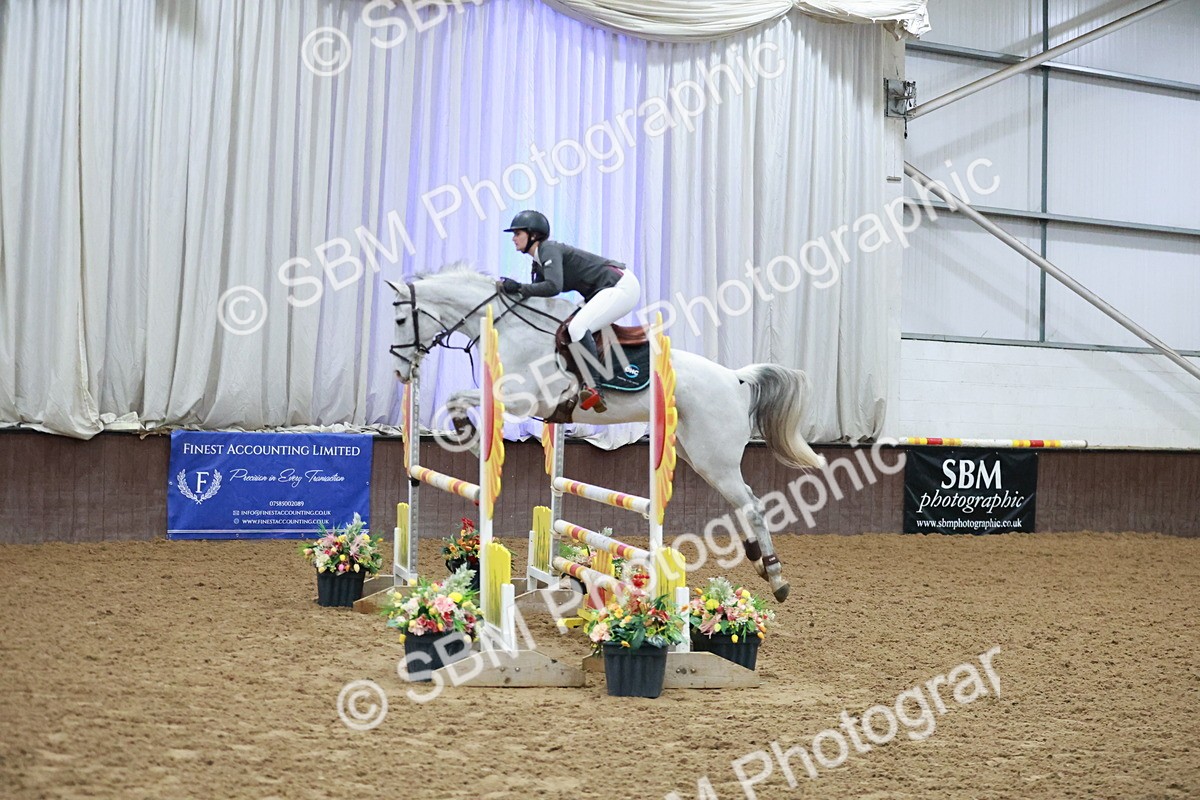 SBM_004332 - Class 17 - Senior Newcomers - 1.10m