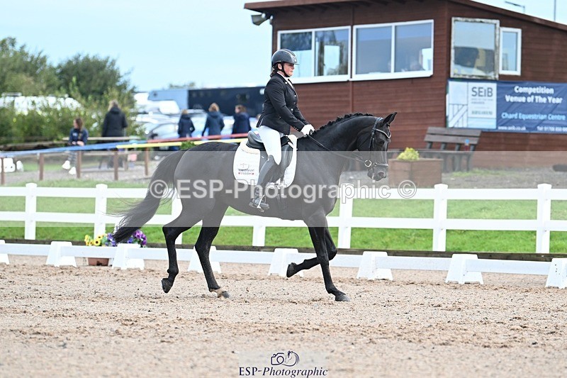 250907-112007-07189 - 003-Helen.JamesDecadent