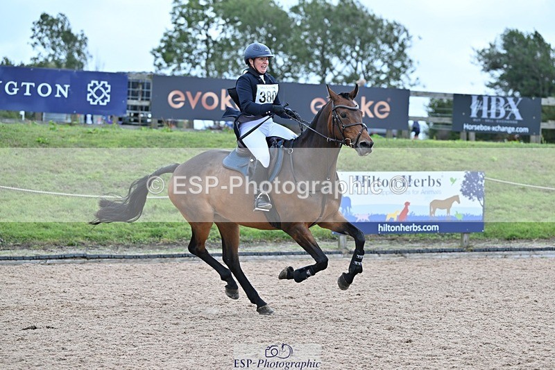 250831-123806-08355 - H-380-Vicky.Stacey