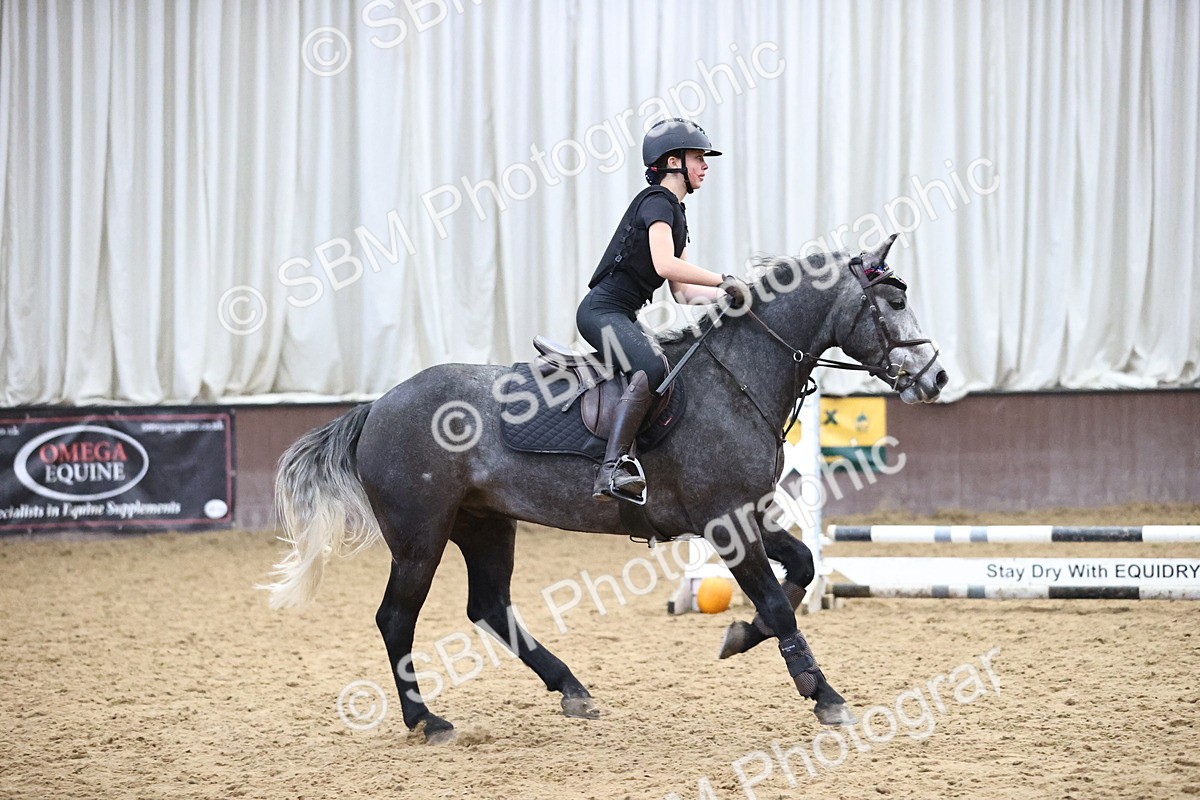 SBM_001344 - Class 3 - Horse & Hound 60cm