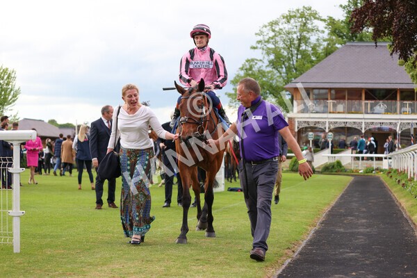 yr22052022r6-39 - Race 6: 6:05pm Sky Bet Sunday Series Stayers Stakes