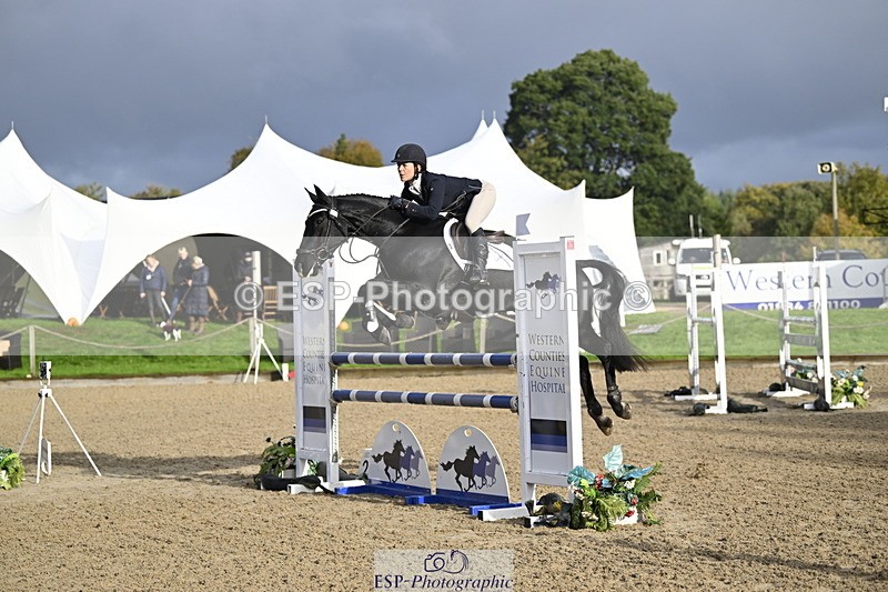 251025A-101256-18056 - A-013-Louisa.Lockwood
