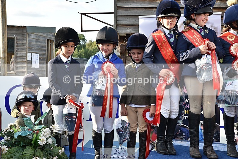 230824-182242-07065 - Thursday 40 and 50cm Presentations