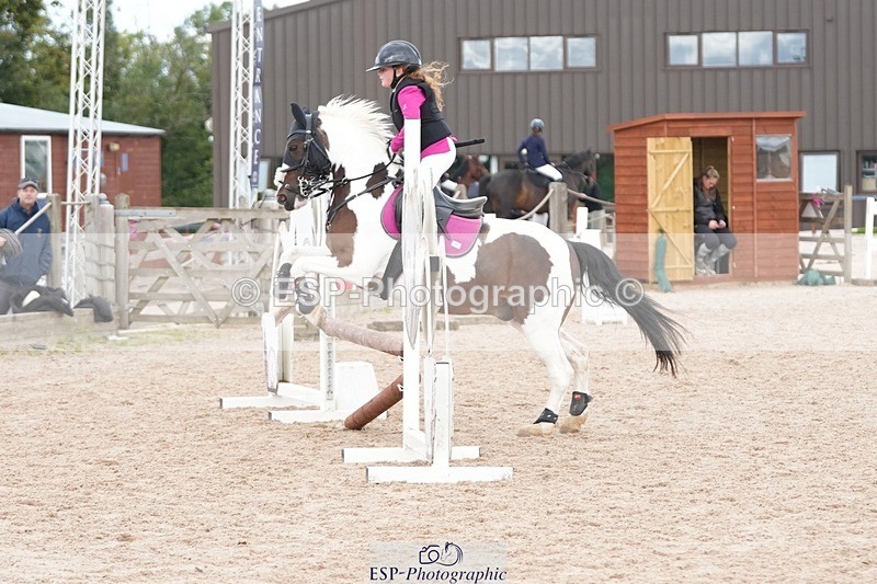 250921-144543-03719 - Cls 20 Pony 80cm Derby