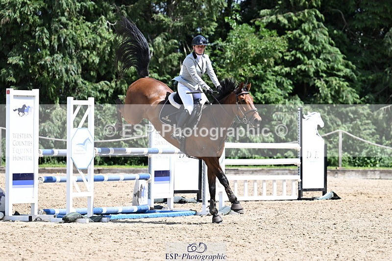 260705A-142150-20323 - Cls 52 Snr 1m 05 GP Jump Off