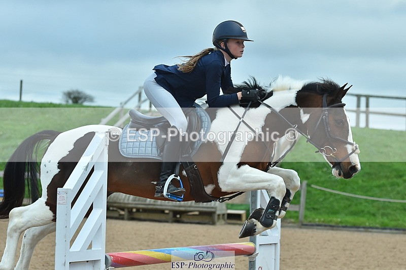 231119A-135840-06073 - Sun Cls 26 Springboard 128cm & 138cm