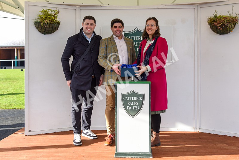 120224-Race 1-Pickanumber-6426 - Race 1