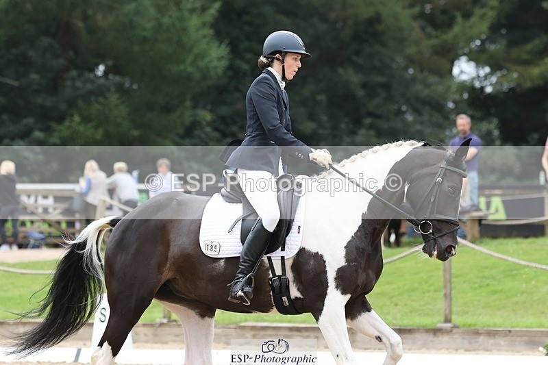 240810-114340-02941 - 189-Emma.Jenkinson-Fleur.C