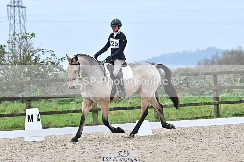 241103-150030-02688 - Novice 1 - 14.44 to 16.08