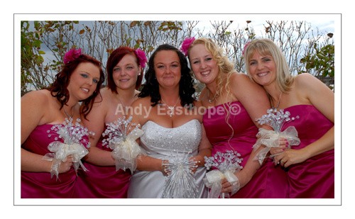 Jenna with Bridesmaids - Paul and Jenna Burns