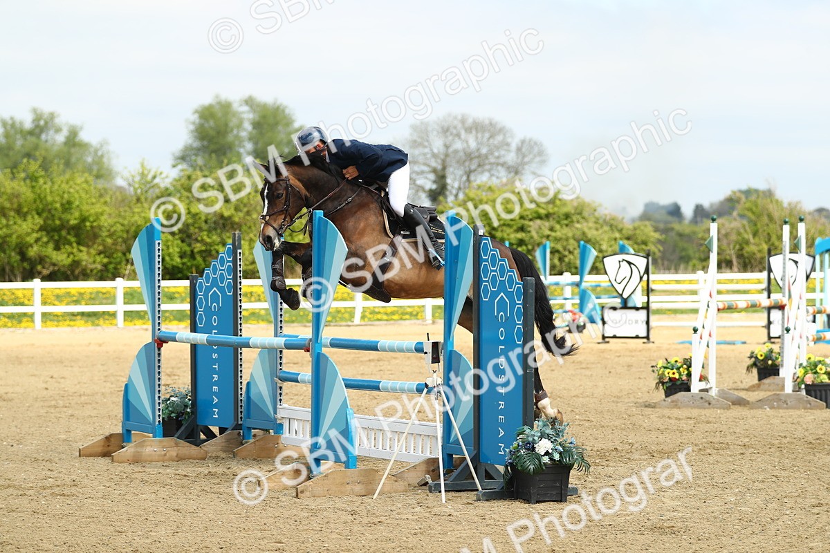 SBM_001205 - Class 4 - Senior Newcomers 1.10m