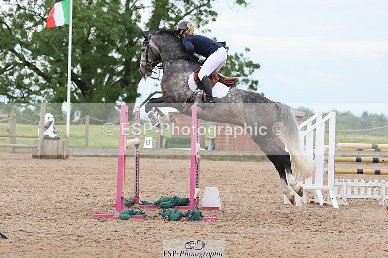 250524-101622-04127 - Cls 13  A&B 1.05m & 1.10m open