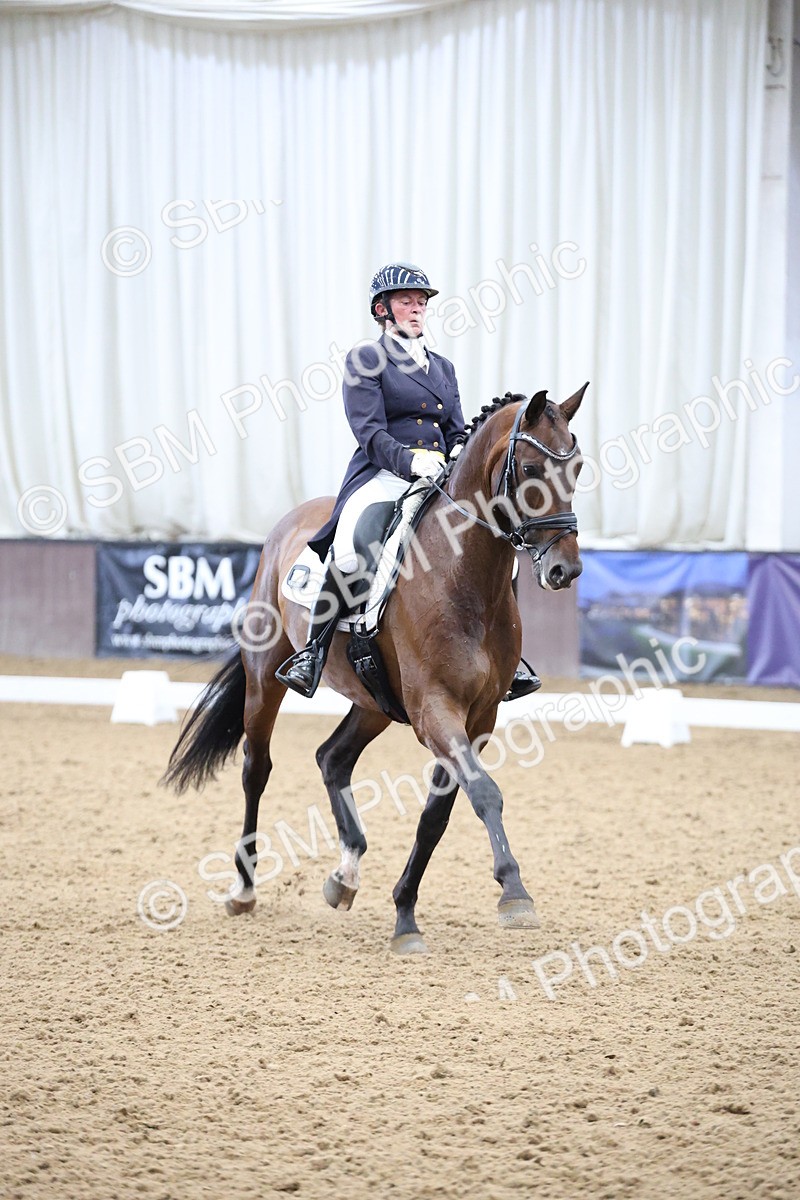 SBM_004523 - Class 9 - FEI Inter 1 Gold - 15.55-16.43