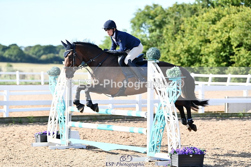 240913A-100347-03087 - Cls 20 Snr British Novice and 90cm Open