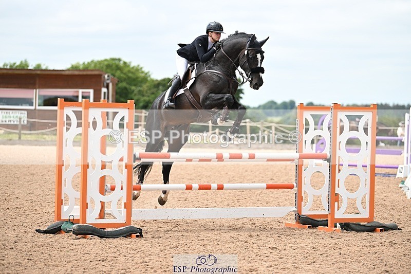 250611-132326-00674 - Cls 4 Snr Newcomers & 1.10m Open