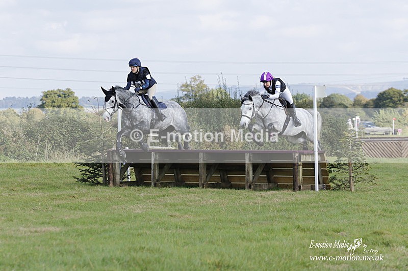 WWHT 171021 3503 - Intermediate Pairs (0.90m)  17/10/21