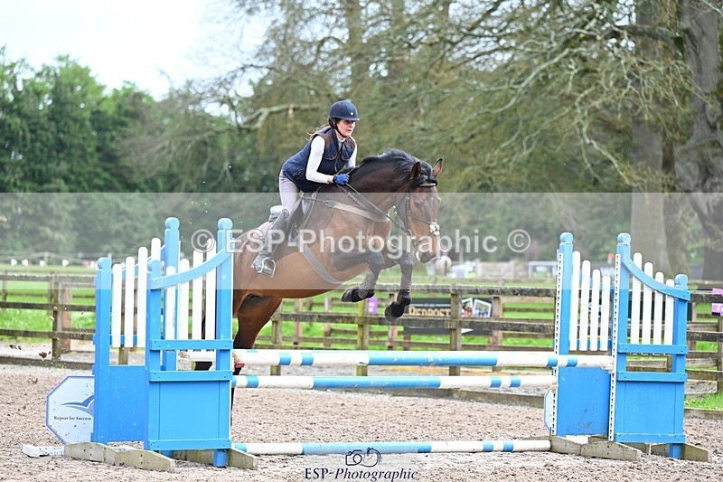 240411-142920-00490 - Group 3 SJ