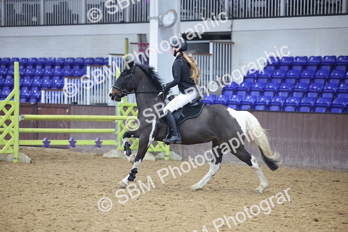SBM_003277 - Class 11 - Blue Chip Pony Newcomers - 1.00m Open