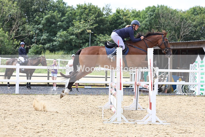 3E7A5099 - Class 4: Senior British Novice/90cm open
