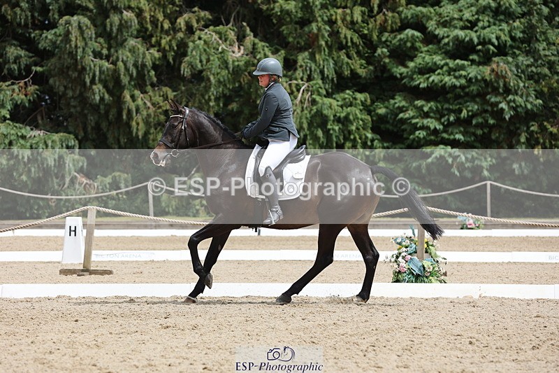 250718A-141432-01741 - 019-Bryony.Lovell-Williams-Broadtown.Man.In.The.Mirror