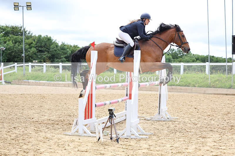 3E7A4315 - Class 7: Senior Newcomers/1.10m open