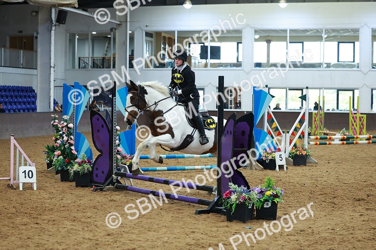 SBM_002468 - Class 3 - Horse & Hound (60cm)